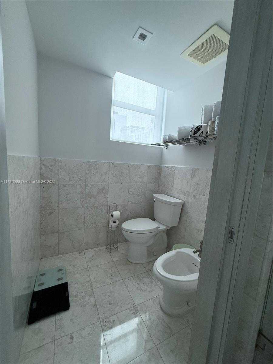 Small Image of 1331 BRICKELL BAY DR #1602, Miami Number 11