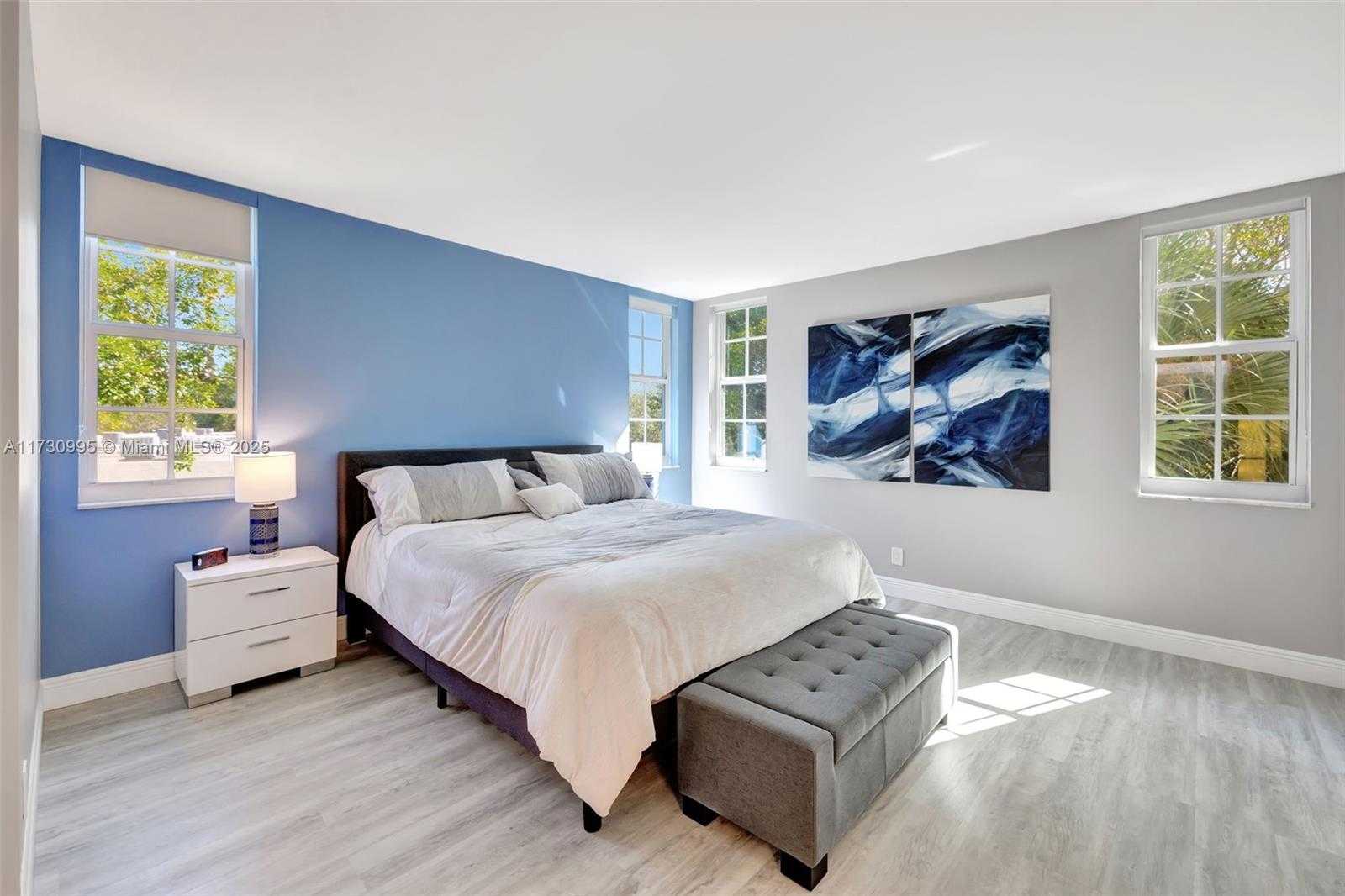 Small Image of 805 CYPRESS BLVD #301, Pompano Beach Number 16