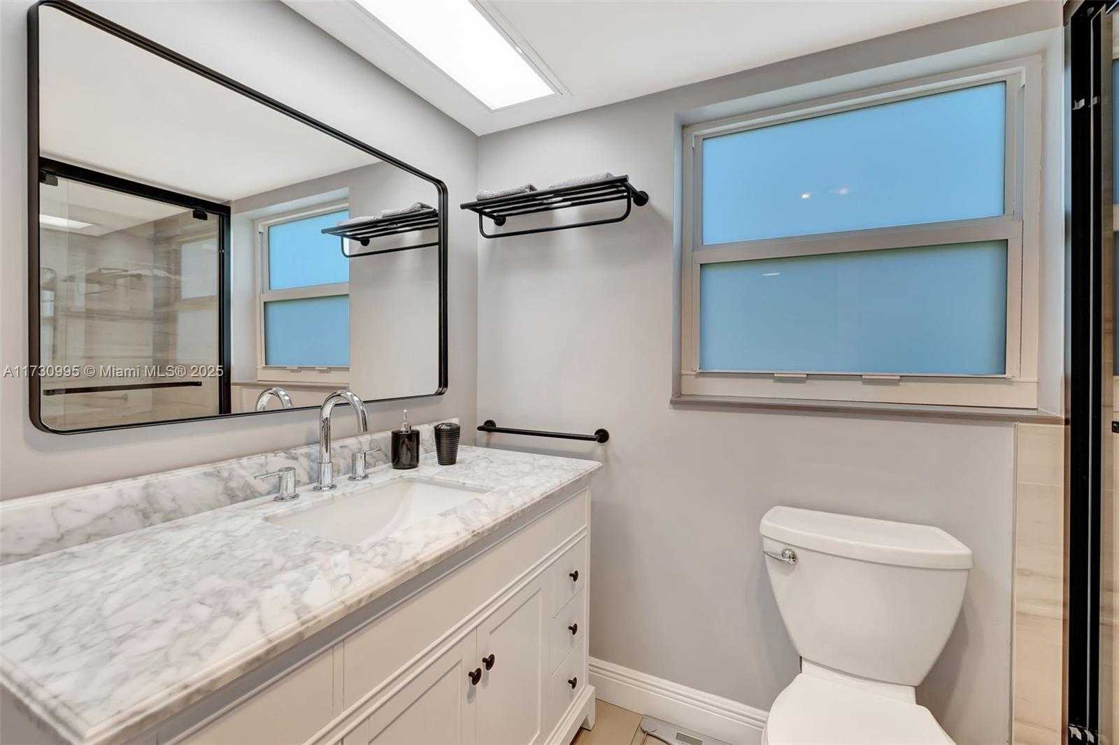 Small Image of 805 CYPRESS BLVD #301, Pompano Beach Number 21