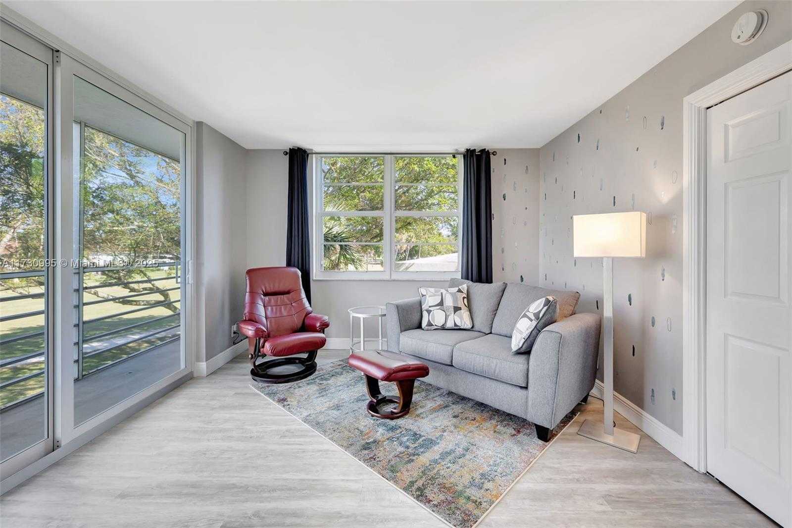 Small Image of 805 CYPRESS BLVD #301, Pompano Beach Number 26