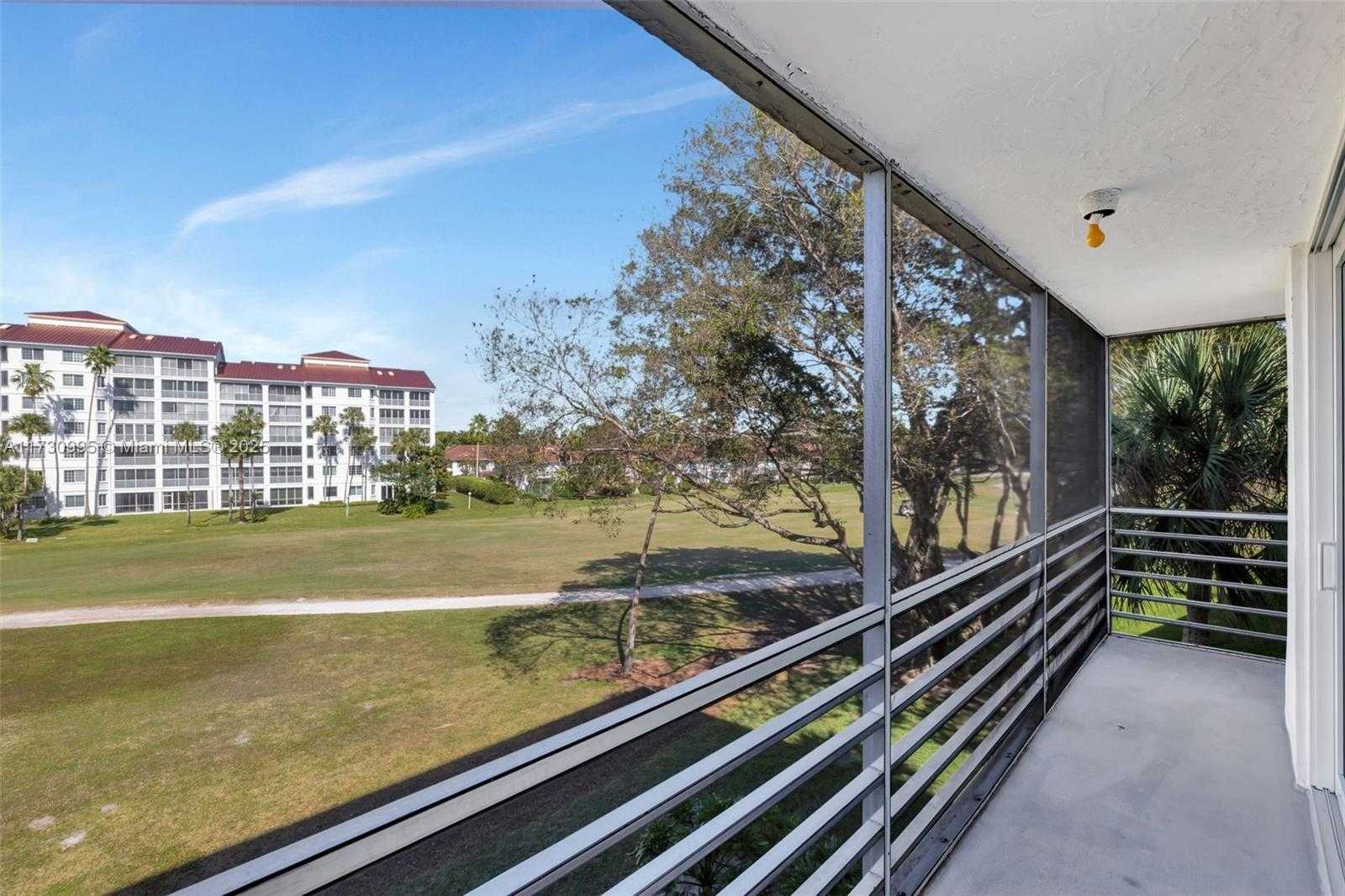 Small Image of 805 CYPRESS BLVD #301, Pompano Beach Number 38