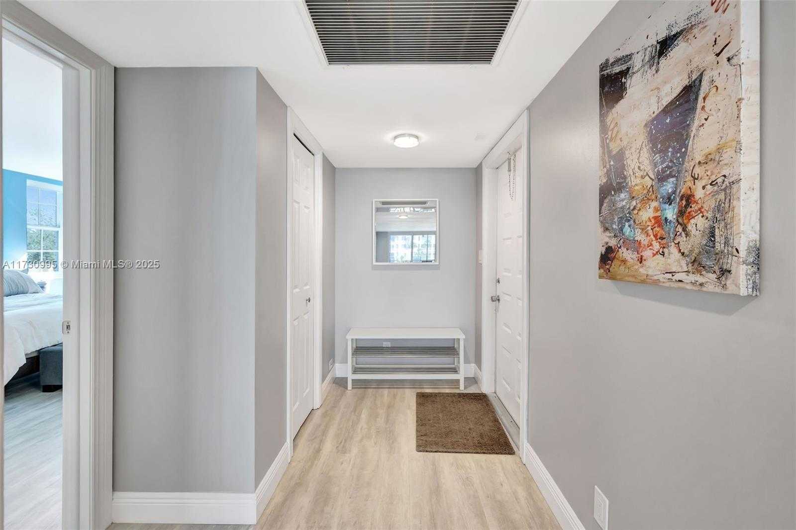 Small Image of 805 CYPRESS BLVD #301, Pompano Beach Number 6
