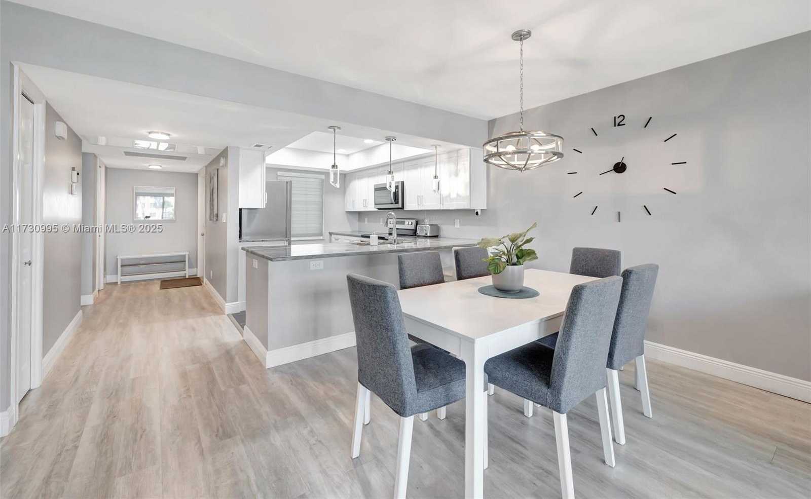 Small Image of 805 CYPRESS BLVD #301, Pompano Beach Number 9