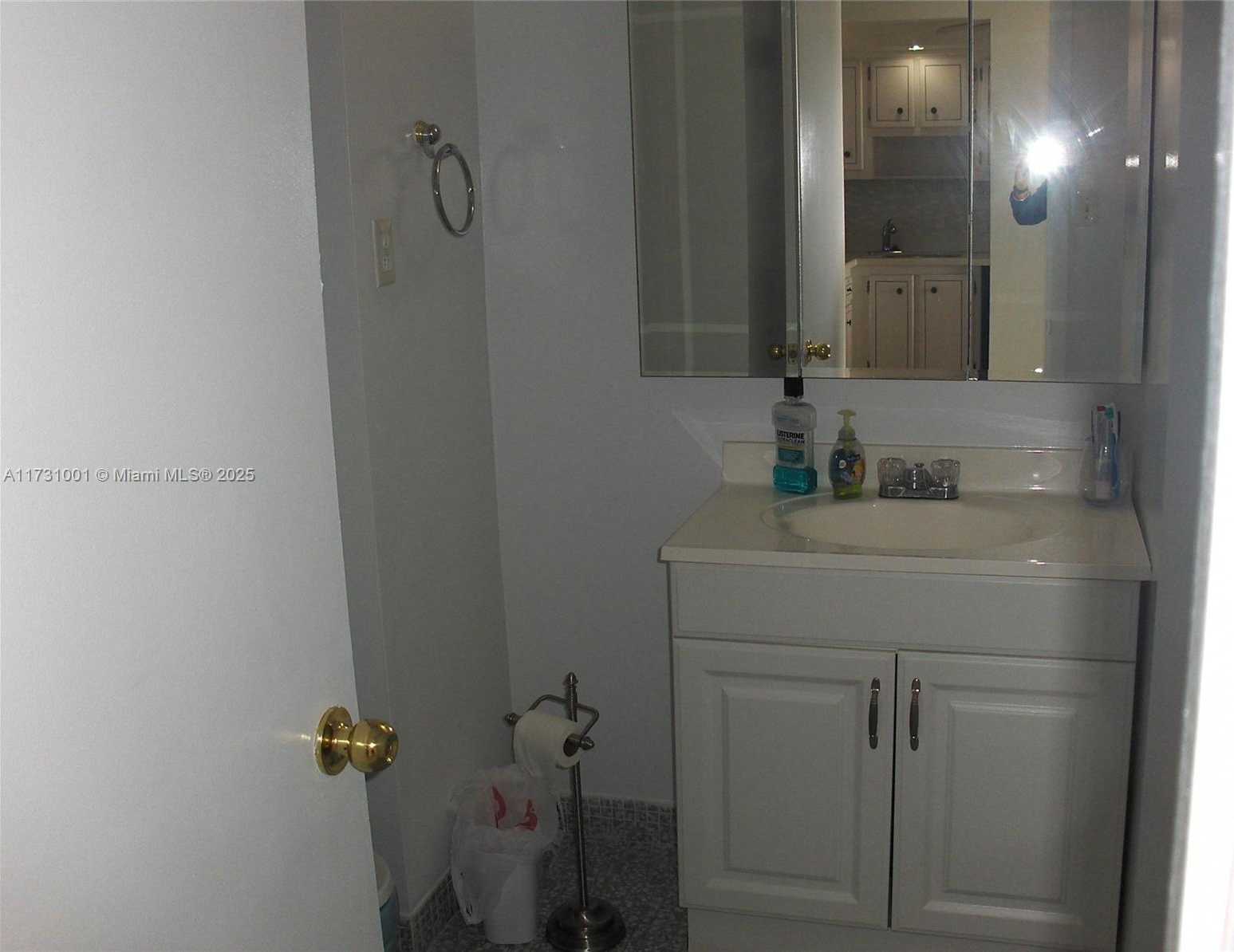Small Image of 18031 BISCAYNE BLVD #1103, Aventura Number 3
