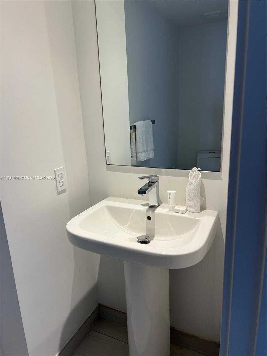 Small Image of 4010 SOUTH OCEAN DR #R1206, Hollywood Number 17