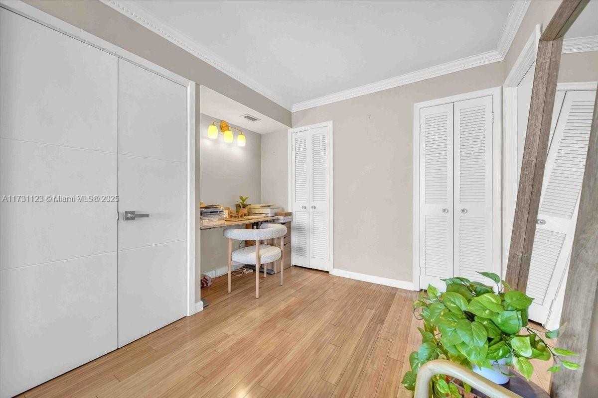 Small Image of 11 ISLAND AV #2010, Miami Beach Number 21