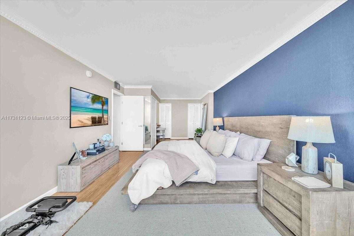 Small Image of 11 ISLAND AV #2010, Miami Beach Number 7
