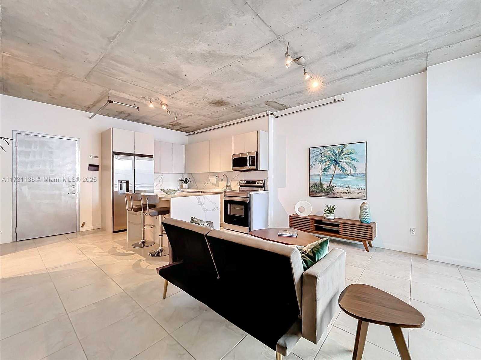 Small Image of 690 SOUTH WEST 1ST CT #1232, Miami Number 15