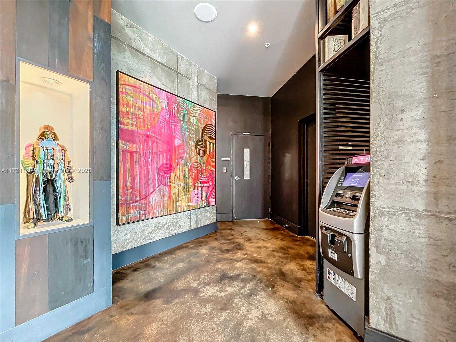 Small Image of 690 SOUTH WEST 1ST CT #1232, Miami Number 25