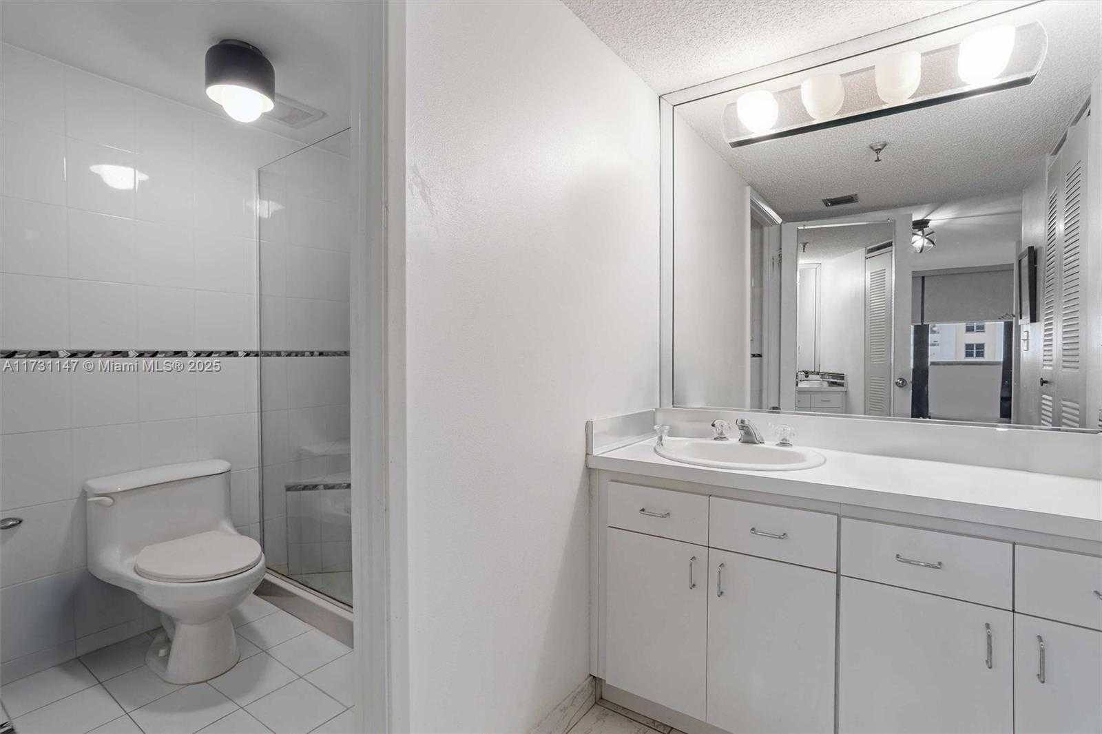 Small Image of 1623 COLLINS AVE #812, Miami Beach Number 12