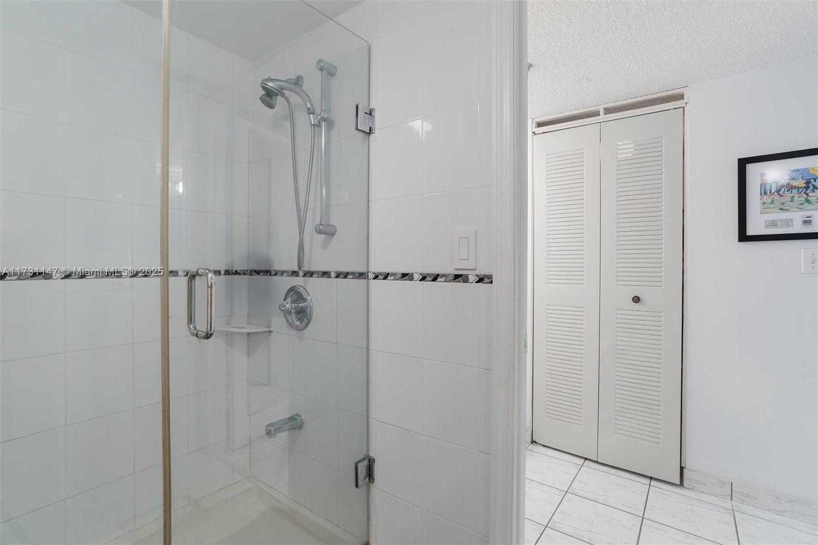 Small Image of 1623 COLLINS AVE #812, Miami Beach Number 13