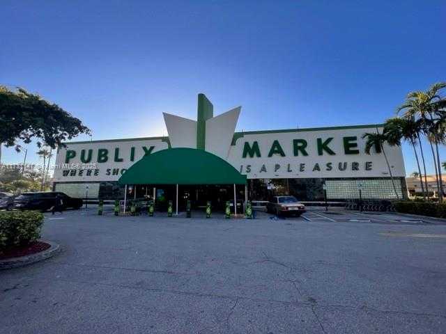 Small Image of 1623 COLLINS AVE #812, Miami Beach Number 17
