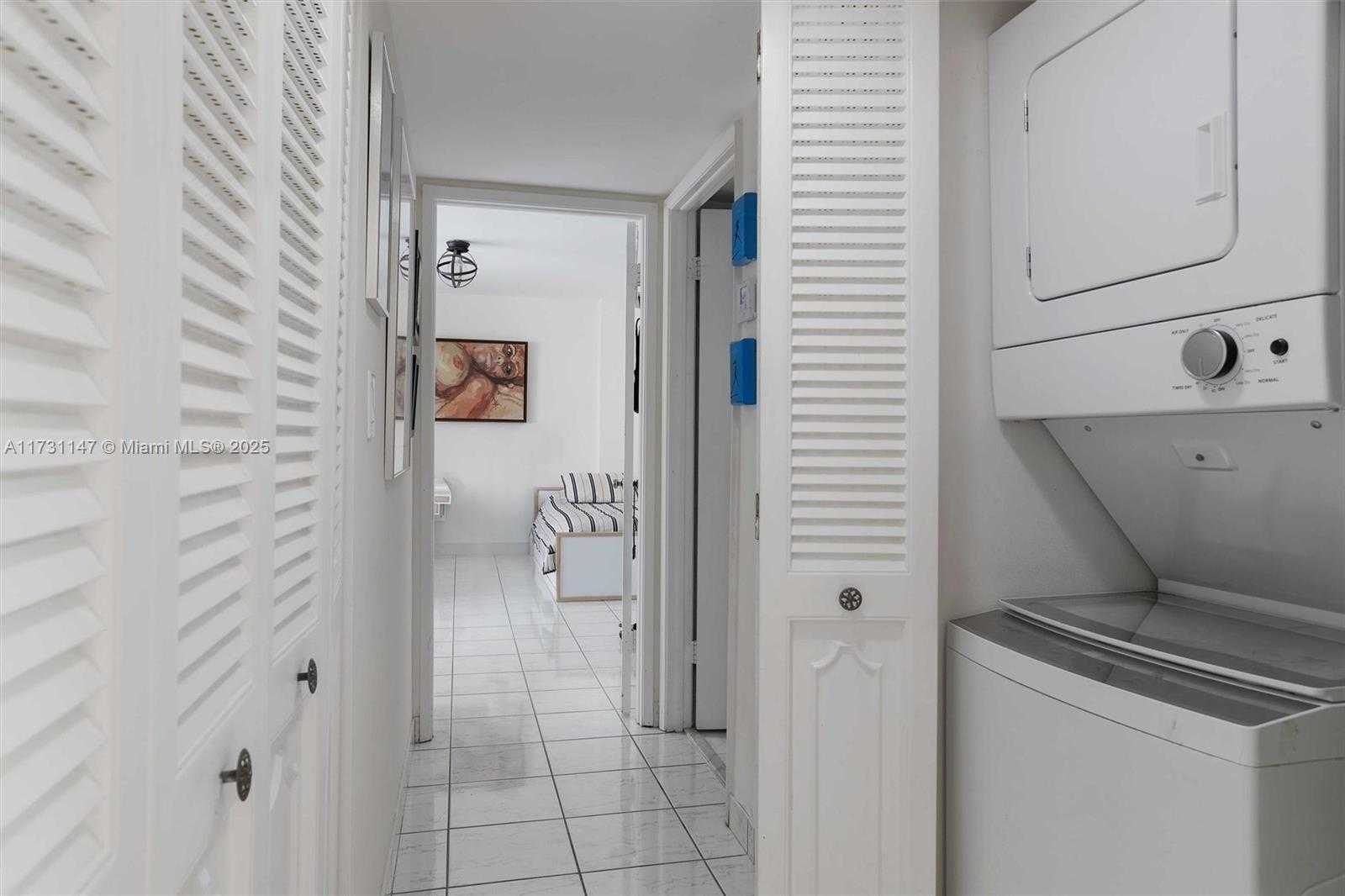 Small Image of 1623 COLLINS AVE #812, Miami Beach Number 19