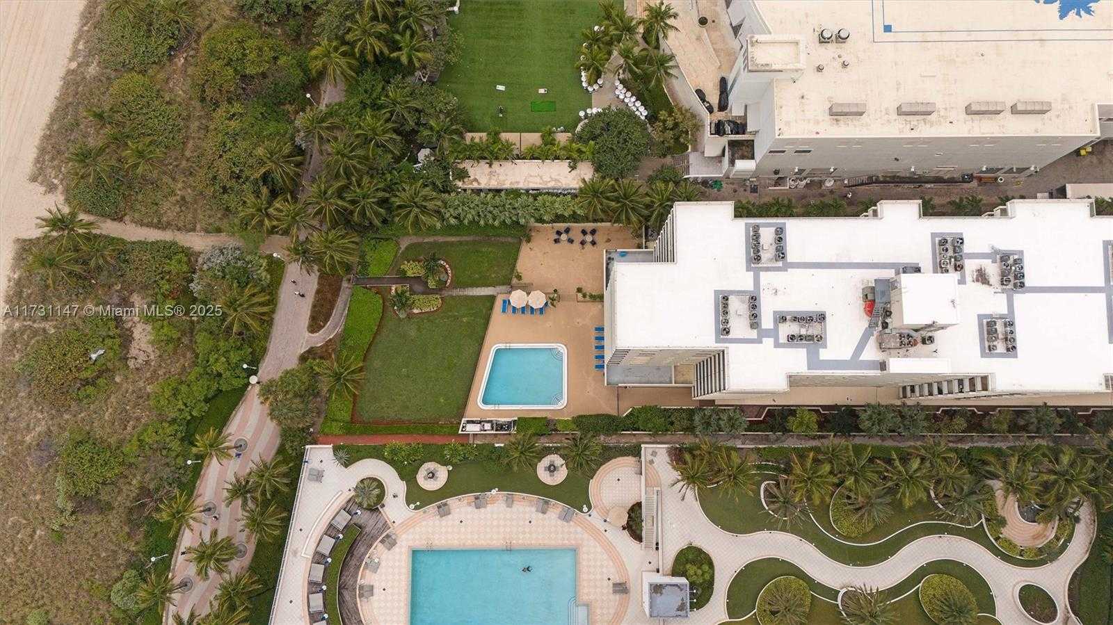 Small Image of 1623 COLLINS AVE #812, Miami Beach Number 2