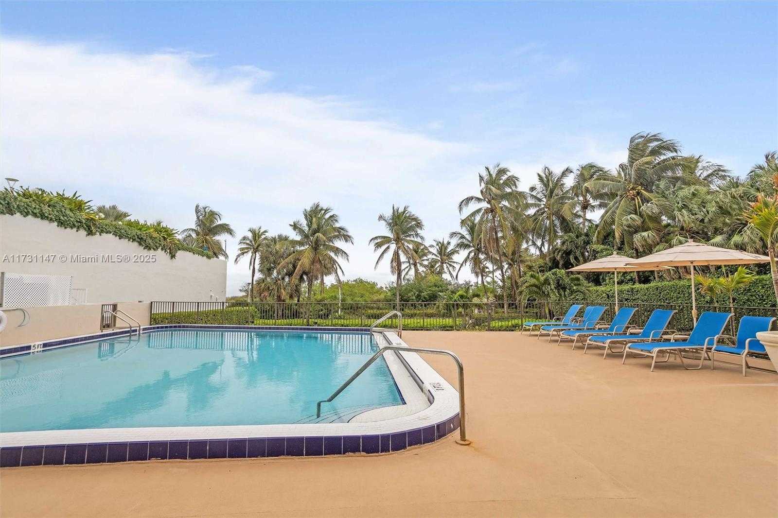 Small Image of 1623 COLLINS AVE #812, Miami Beach Number 30