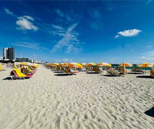 Small Image of 1623 COLLINS AVE #812, Miami Beach Number 4