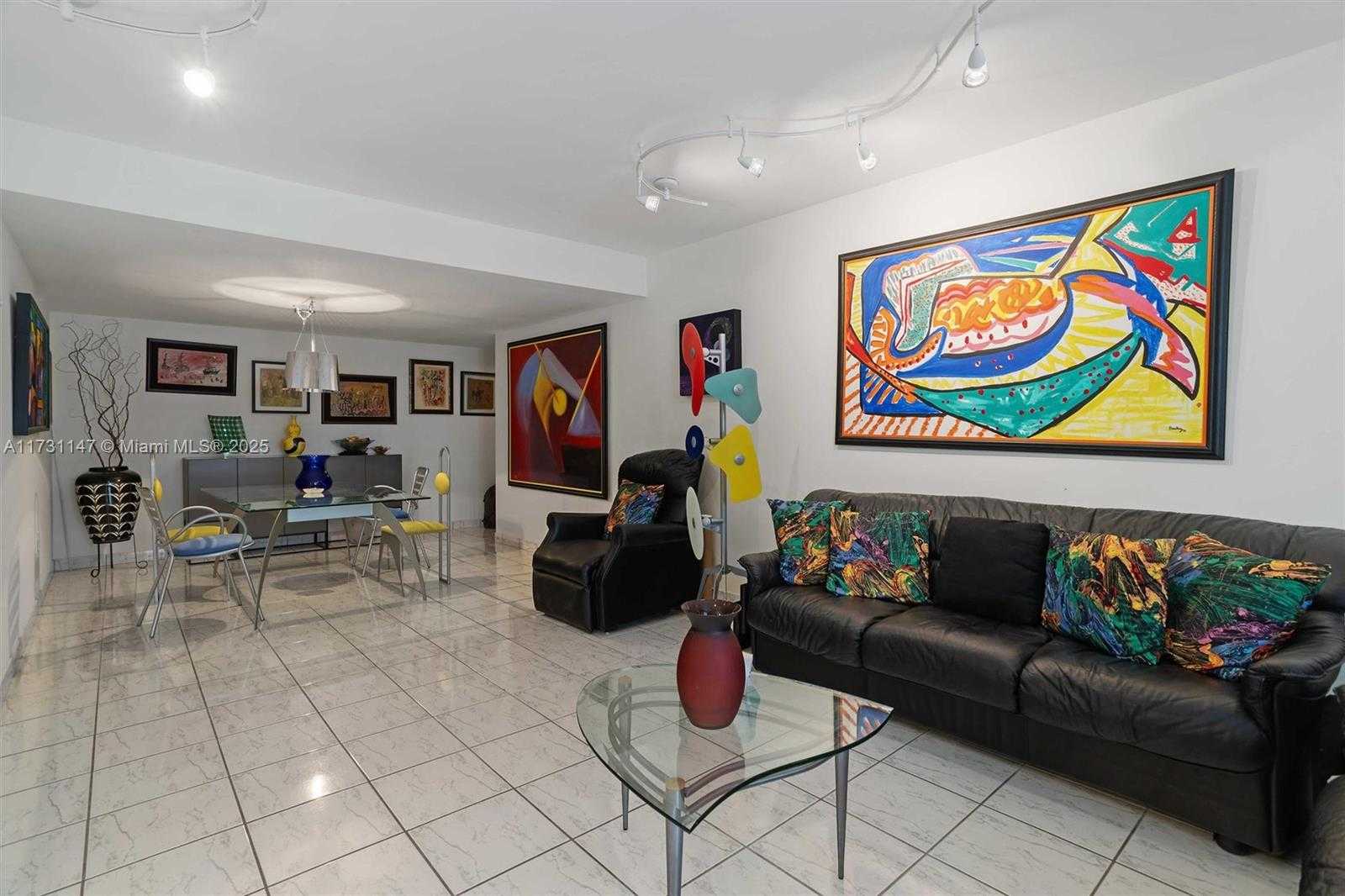 Small Image of 1623 COLLINS AVE #812, Miami Beach Number 44