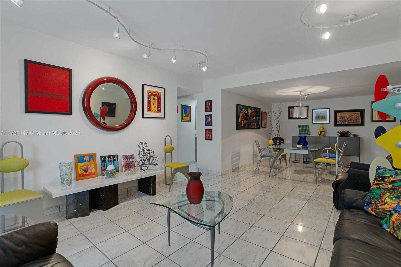 Small Image of 1623 COLLINS AVE #812, Miami Beach Number 45