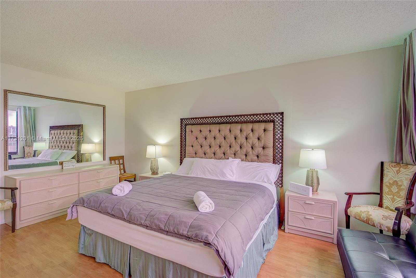 Small Image of 3505 OCEAN DR #905, Hollywood Number 10