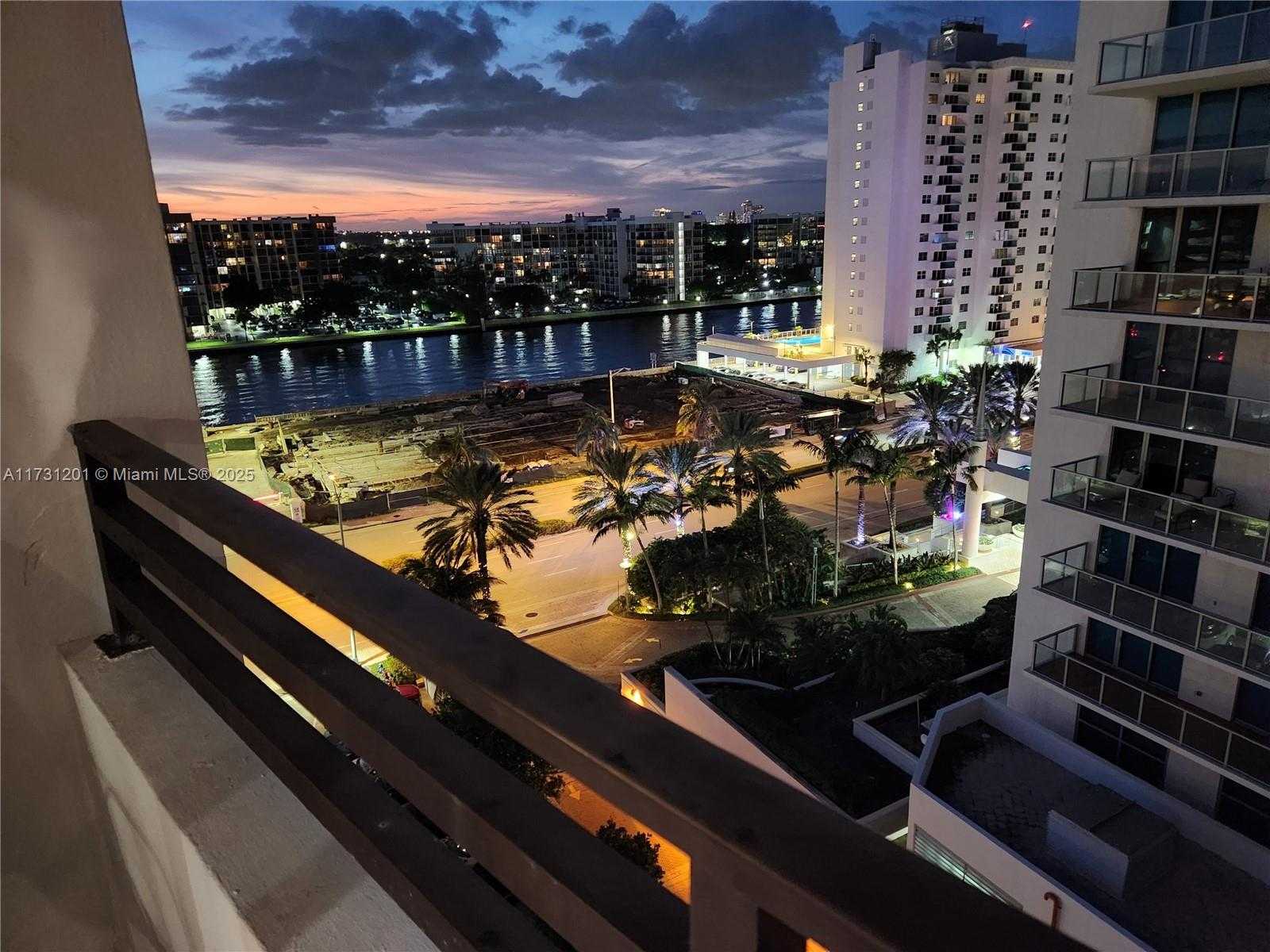 Small Image of 3505 OCEAN DR #905, Hollywood Number 16