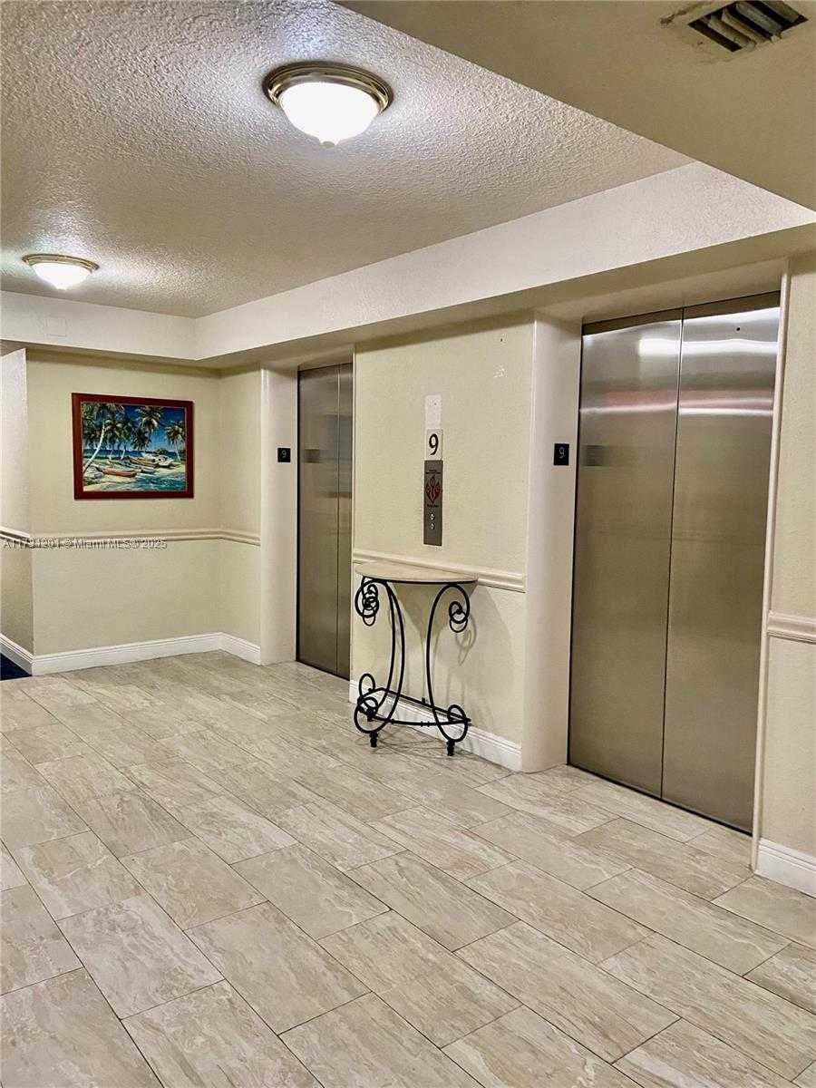 Small Image of 3505 OCEAN DR #905, Hollywood Number 18