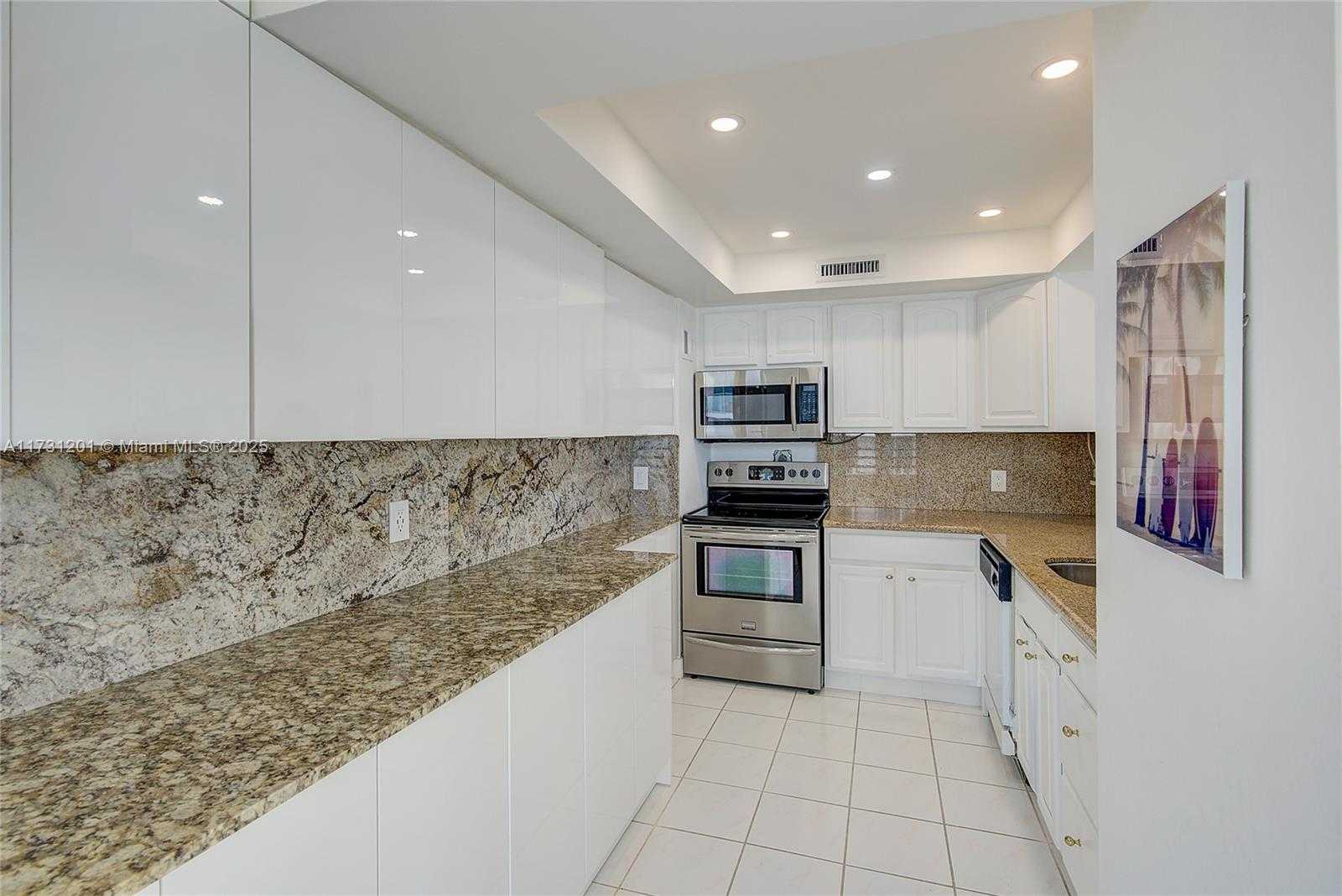 Small Image of 3505 OCEAN DR #905, Hollywood Number 6