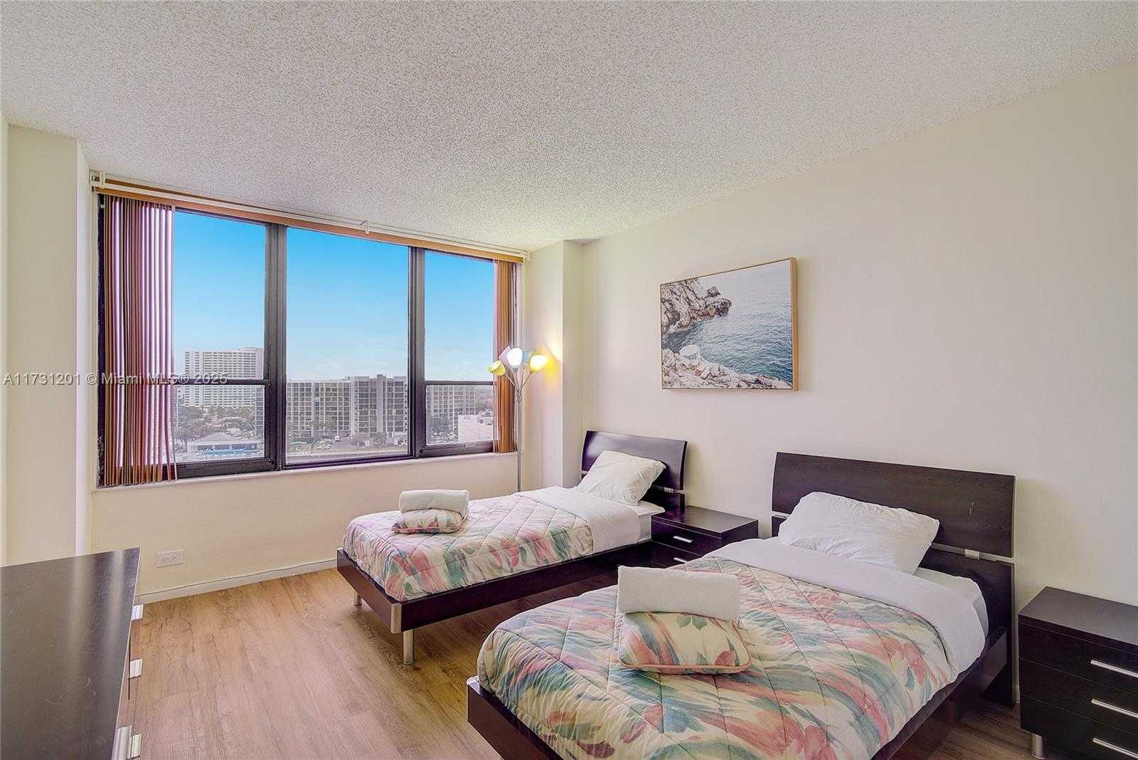 Small Image of 3505 OCEAN DR #905, Hollywood Number 7