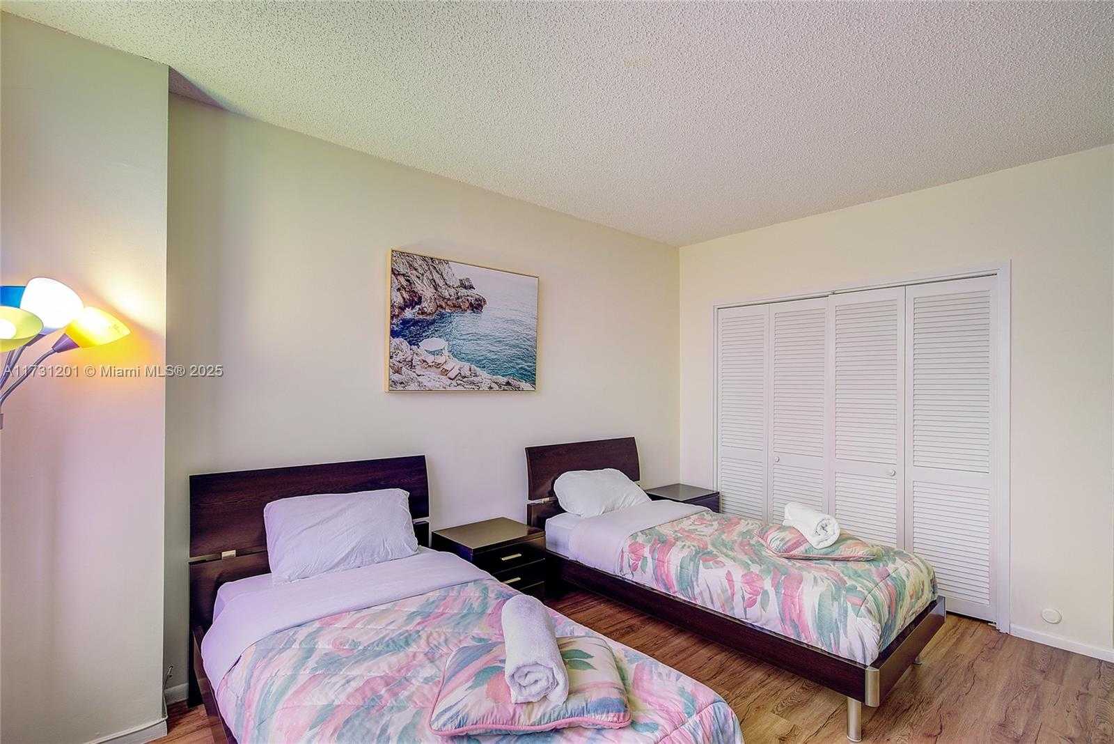Small Image of 3505 OCEAN DR #905, Hollywood Number 8