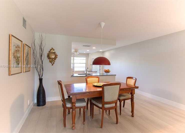 Small Image of 3203 PORTOFINO PT #F2, Coconut Creek Number 10