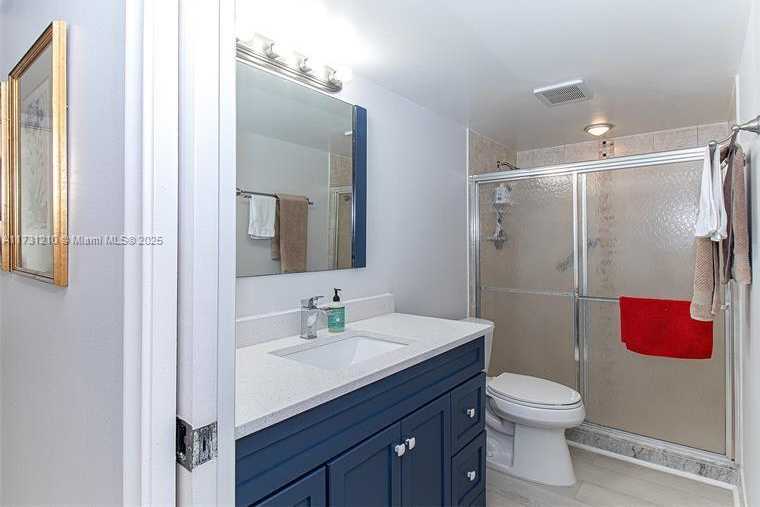 Small Image of 3203 PORTOFINO PT #F2, Coconut Creek Number 21