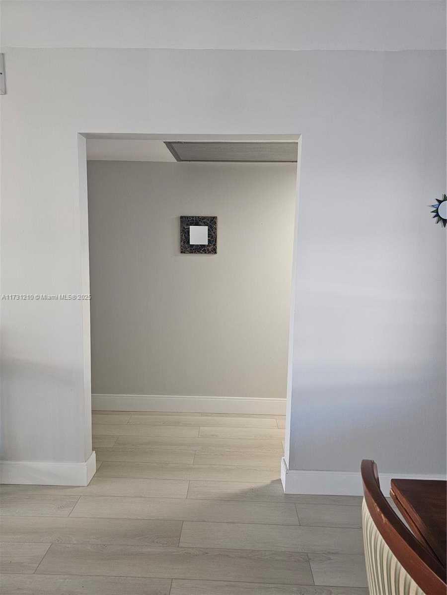 Small Image of 3203 PORTOFINO PT #F2, Coconut Creek Number 3