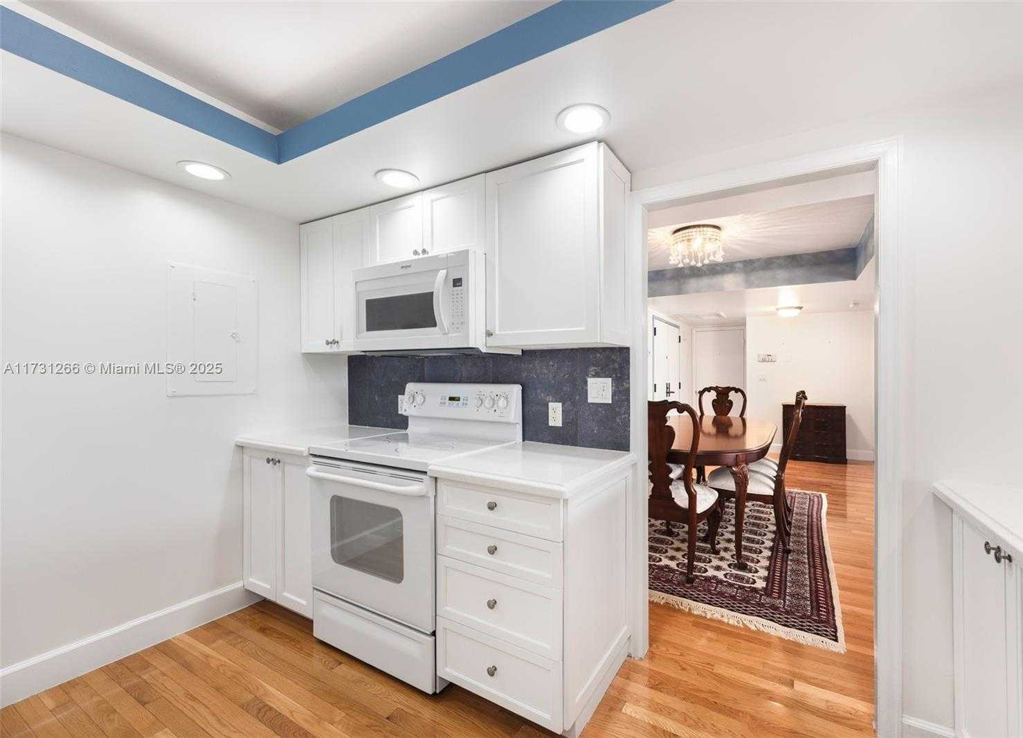 Small Image of 2 GROVE ISLE DR #B404, Coconut Grove Number 12
