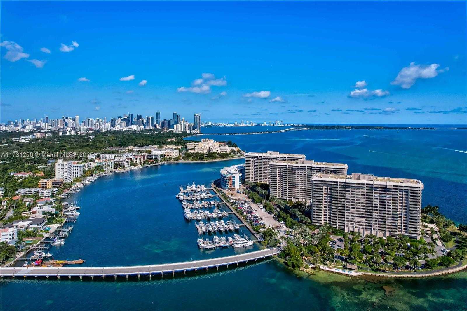 Small Image of 2 GROVE ISLE DR #B404, Coconut Grove Number 27