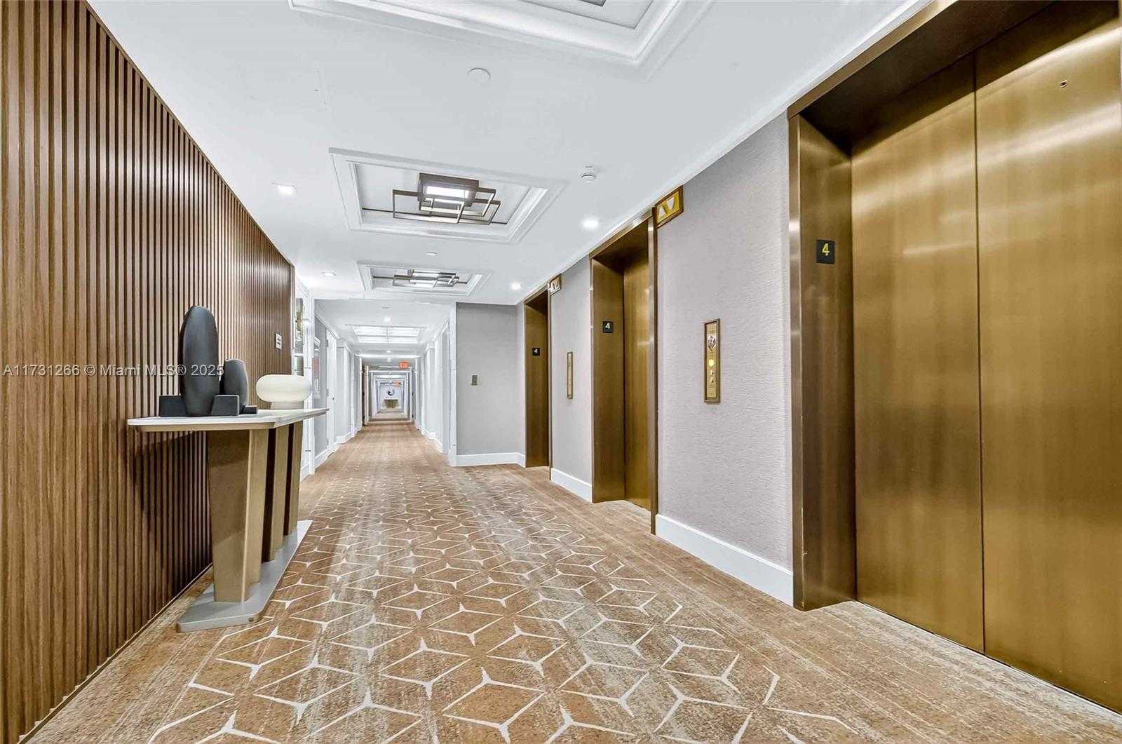 Small Image of 2 GROVE ISLE DR #B404, Coconut Grove Number 39