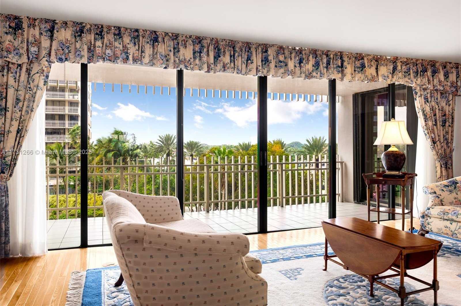 Small Image of 2 GROVE ISLE DR #B404, Coconut Grove Number 4