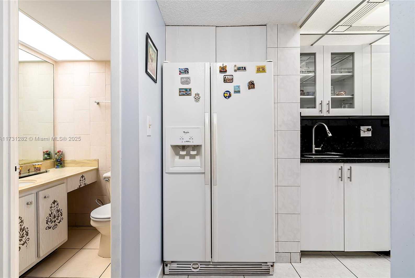 Small Image of 251 174 #107, Sunny Isles Beach Number 10