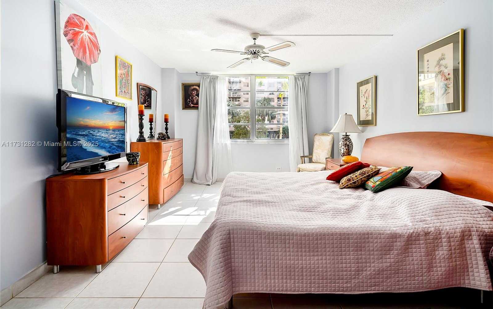 Small Image of 251 174 #107, Sunny Isles Beach Number 19