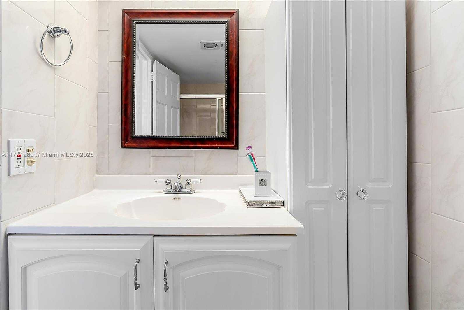 Small Image of 251 174 #107, Sunny Isles Beach Number 26