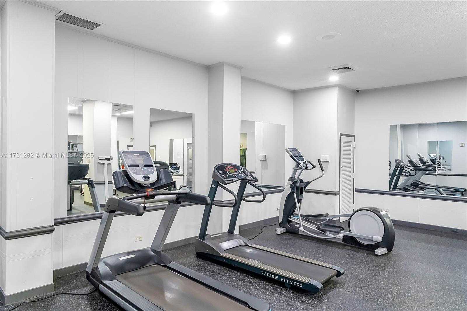 Small Image of 251 174 #107, Sunny Isles Beach Number 41