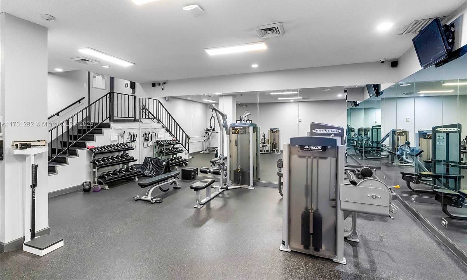 Small Image of 251 174 #107, Sunny Isles Beach Number 42