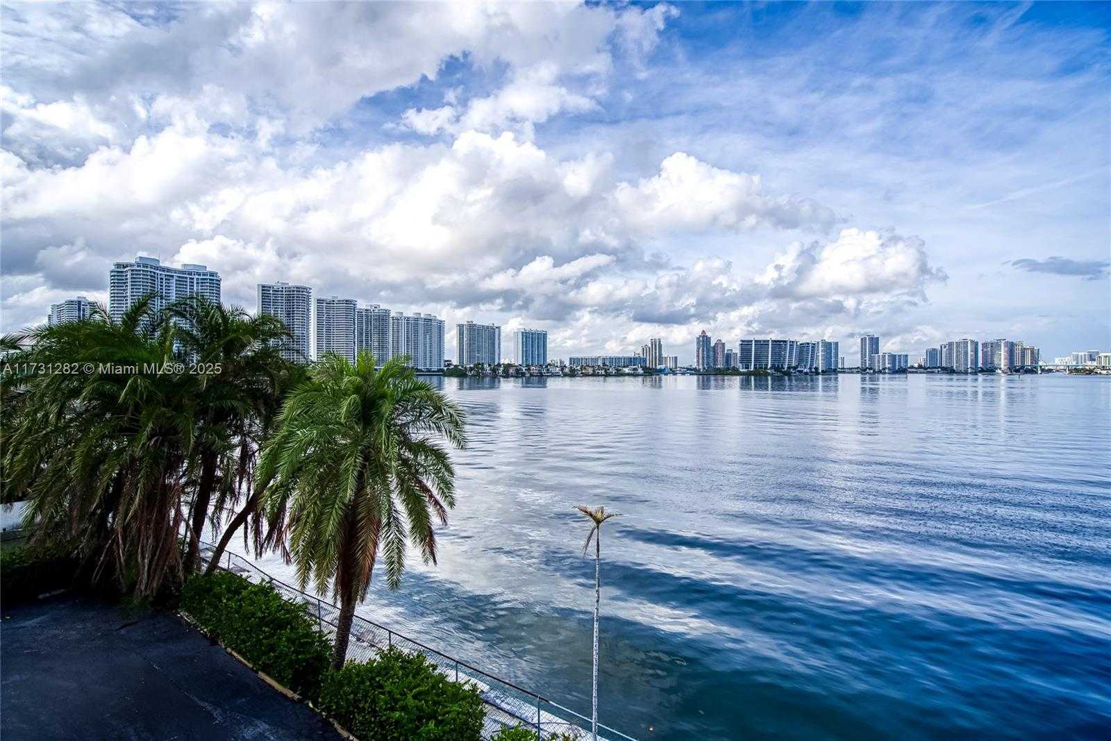 Small Image of 251 174 #107, Sunny Isles Beach Number 50