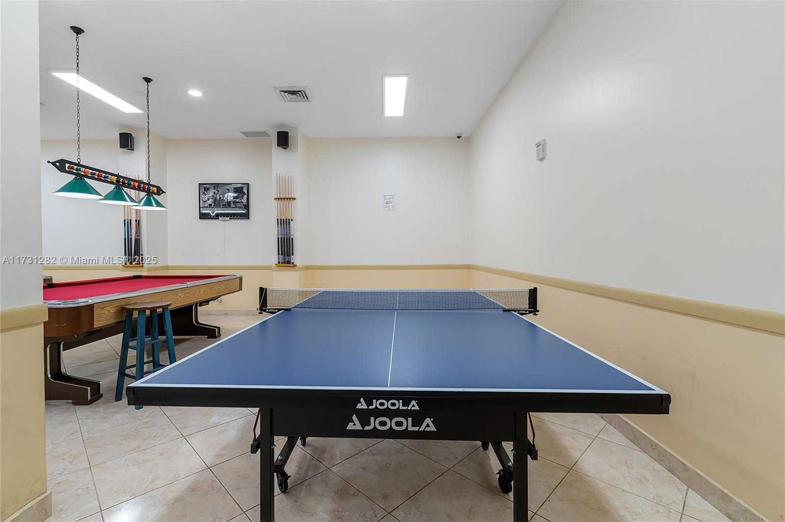 Small Image of 251 174 #107, Sunny Isles Beach Number 54
