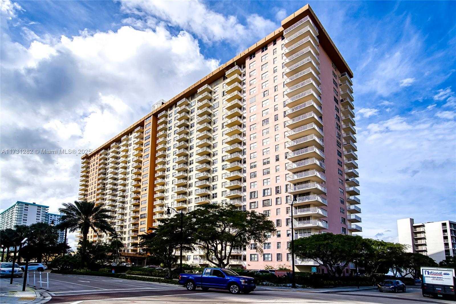 Small Image of 251 174 #107, Sunny Isles Beach Number 59