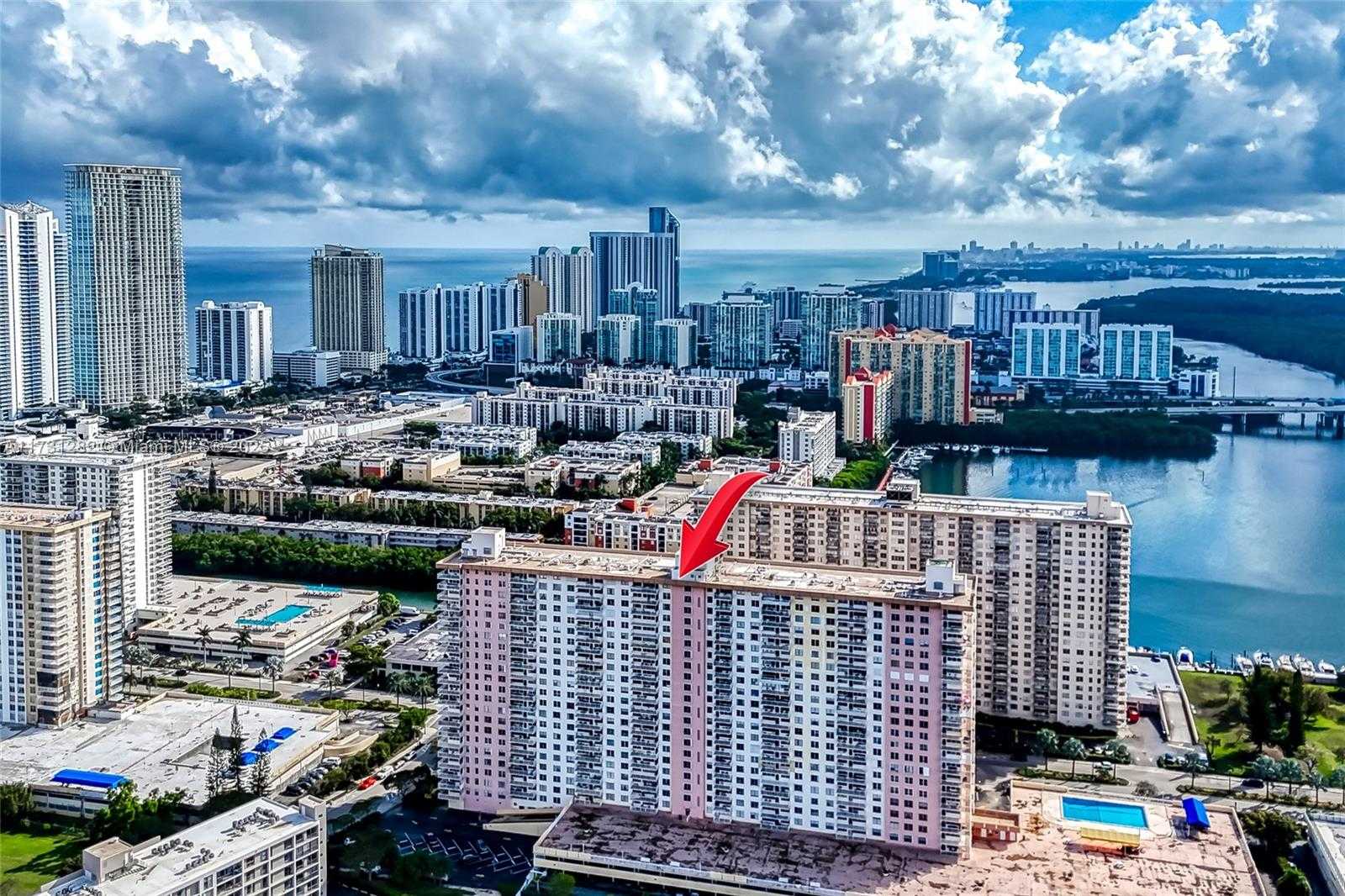 Small Image of 251 174 #107, Sunny Isles Beach Number 65