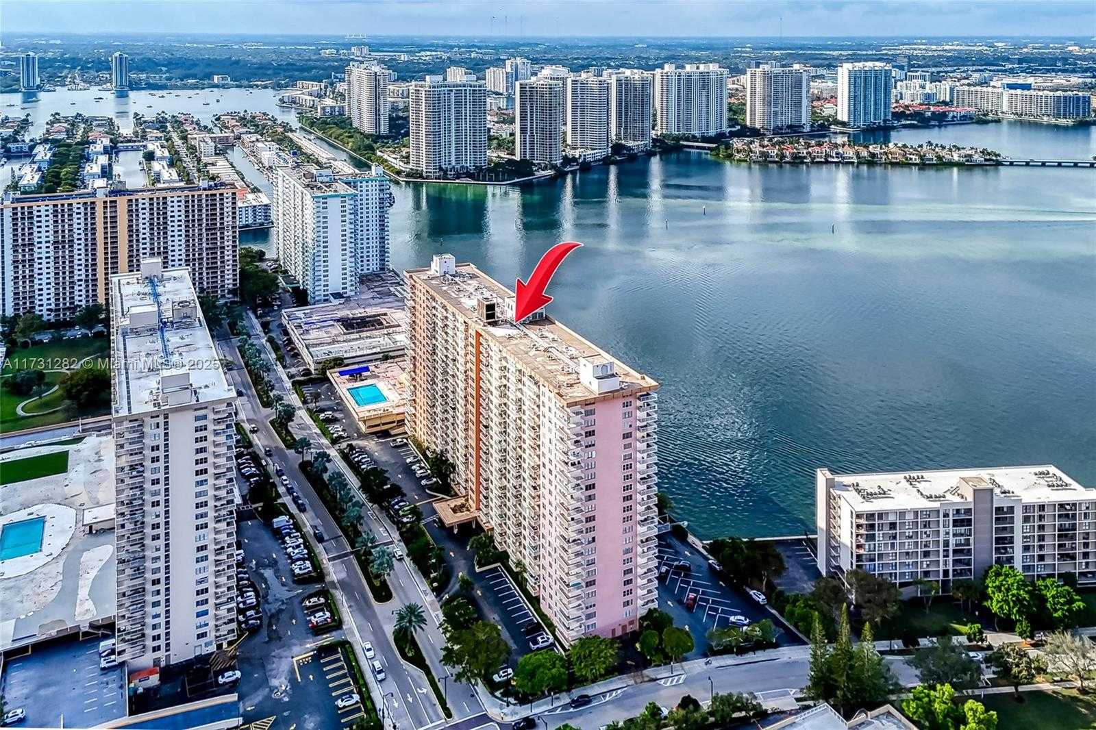 Small Image of 251 174 #107, Sunny Isles Beach Number 66