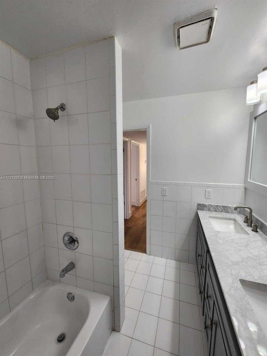 Small Image of 10772 NORTH KENDALL DR #G6, Miami Number 11