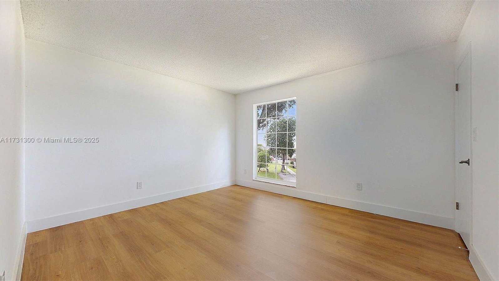 Small Image of 10772 NORTH KENDALL DR #G6, Miami Number 16