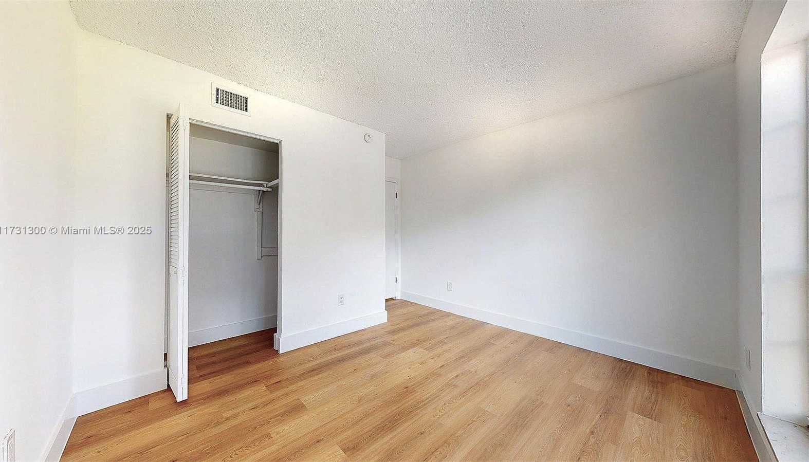 Small Image of 10772 NORTH KENDALL DR #G6, Miami Number 18