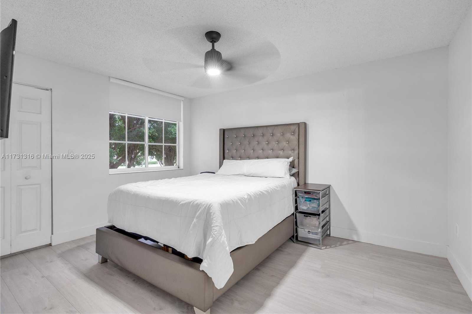 Small Image of 12142 SAINT ANDREWS PL #206, Miramar Number 10