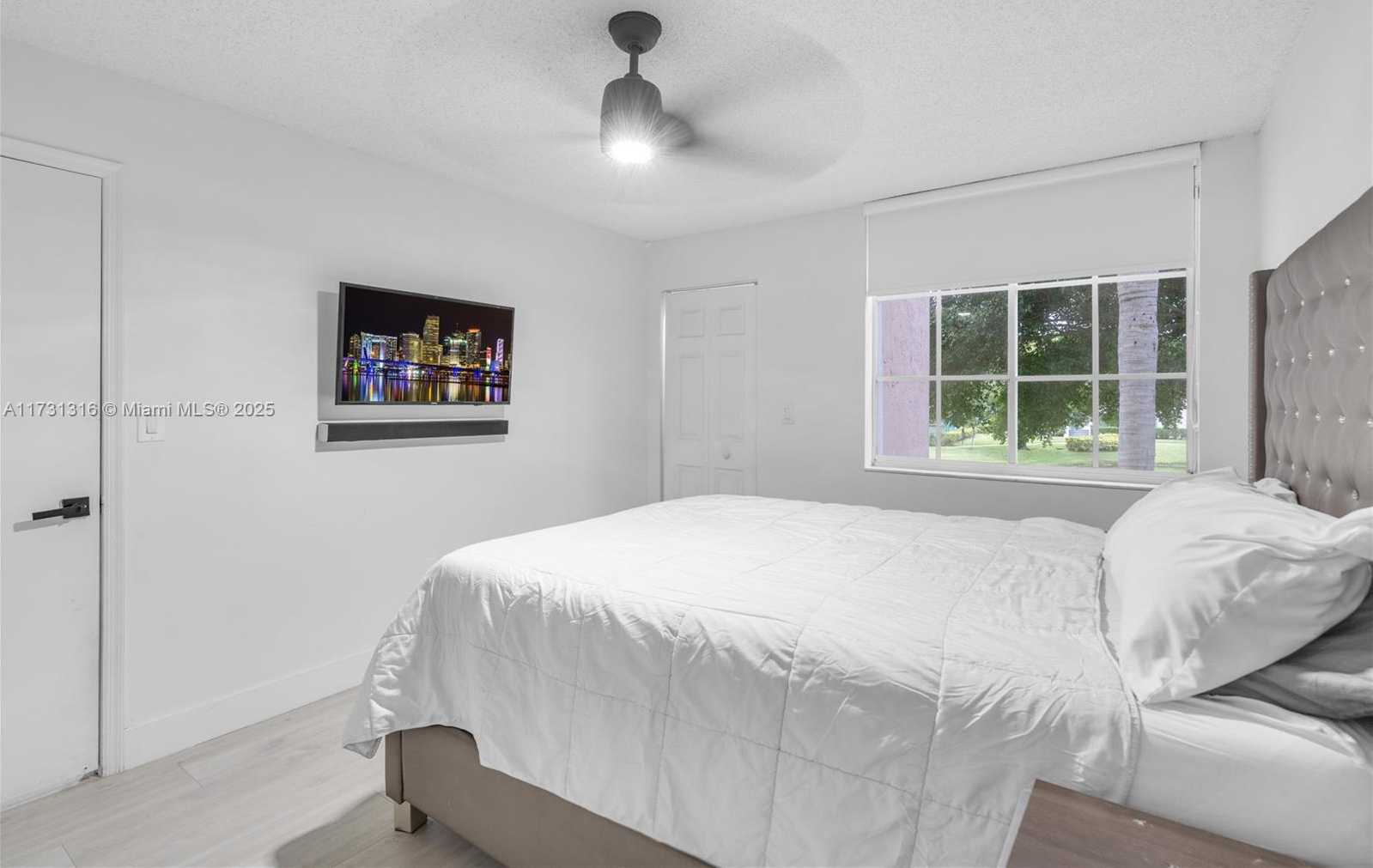 Small Image of 12142 SAINT ANDREWS PL #206, Miramar Number 11